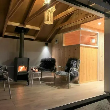 Het Belegh Groll 5-persoons בית נופש